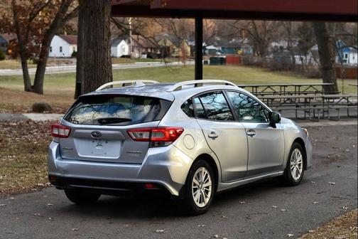 2017 Subaru Impreza 2.0i Premium