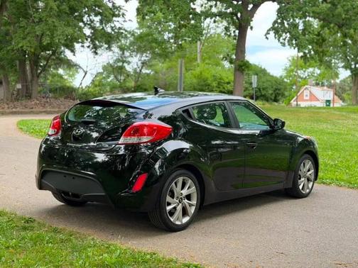 Ultra Black 2016 Hyundai Veloster Base