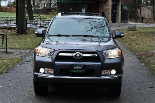 Magnetic Gray Metallic 2013 Toyota 4Runner SR5