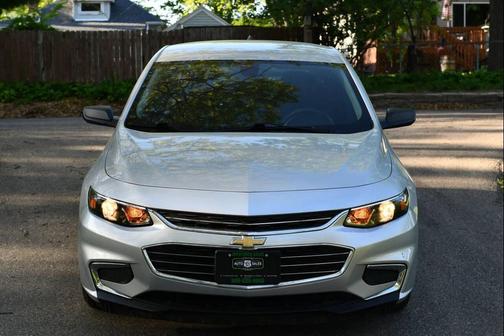 Silver Ice Metallic 2018 Chevrolet Malibu 1LS