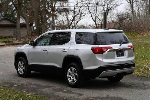 2019 GMC Acadia SLE-1