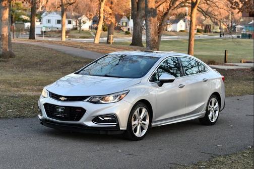 Silver Ice Metallic 2016 Chevrolet Cruze Premier