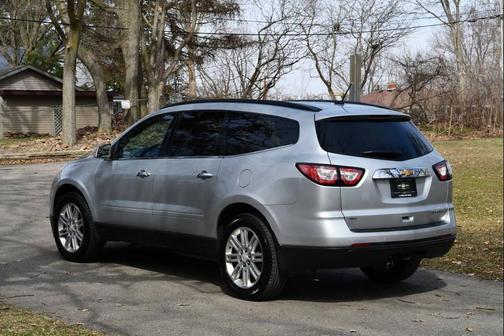 Silver Ice Metallic 2015 Chevrolet Traverse 1LT