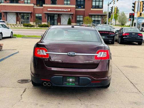 2010 Ford Taurus Limited