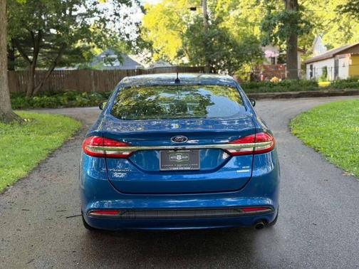 Blue 2018 Ford Fusion SE