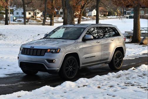 2018 Jeep Grand Cherokee Altitude