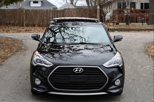 Ultra Black Pearl 2017 Hyundai Veloster Turbo