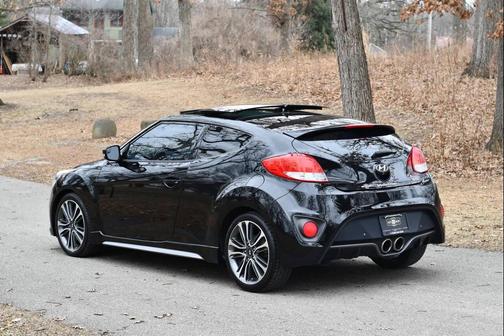 Ultra Black Pearl 2017 Hyundai Veloster Turbo