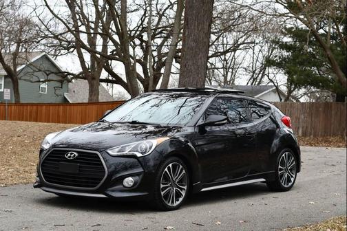 Ultra Black Pearl 2017 Hyundai Veloster Turbo