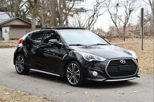 Ultra Black Pearl 2017 Hyundai Veloster Turbo