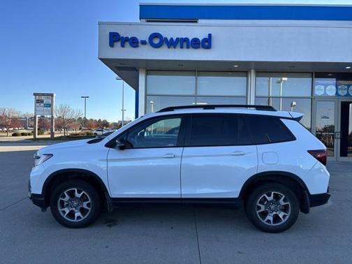 2023 Honda Passport AWD TrailSport