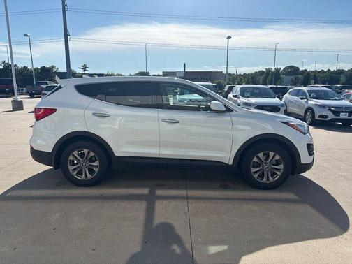 Frost White Pearl 2016 Hyundai Santa Fe Sport 2.4L