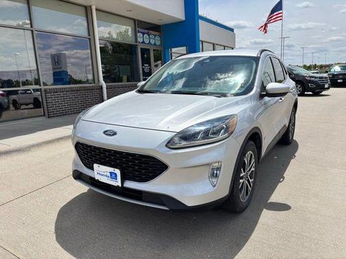 Ingot Silver Metallic 2020 Ford Escape SEL