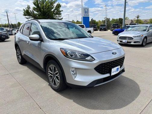 Ingot Silver Metallic 2020 Ford Escape SEL