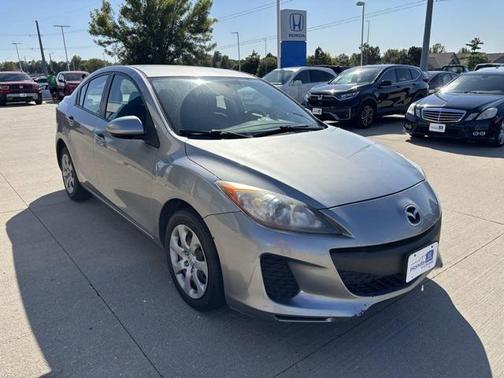 2013 Mazda Mazda3 i Sport