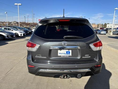 2013 Nissan Pathfinder Platinum