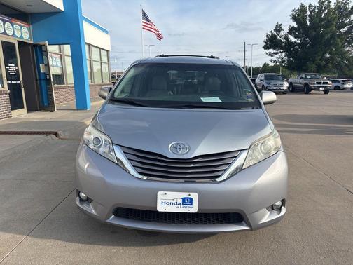 Silver Sky Metallic 2015 Toyota Sienna XLE