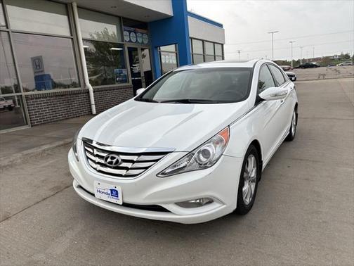 2011 Hyundai SONATA Limited