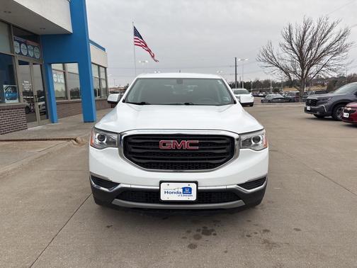 2017 GMC Acadia SLE-1