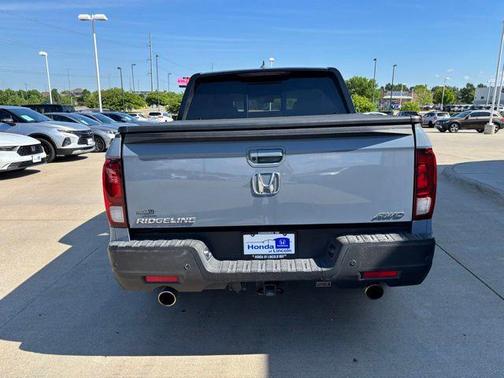 Sonic Gray Pearl 2023 Honda Ridgeline Black