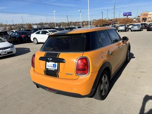 2016 MINI Hardtop Cooper