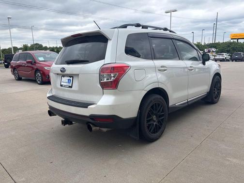 Satin White Pearl 2015 Subaru Forester 2.0XT Touring