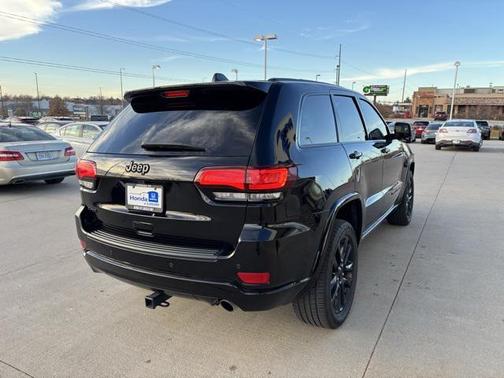 2021 Jeep Grand Cherokee Laredo