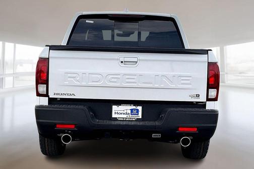 Platinum White Pearl 2026 Honda Ridgeline RTL