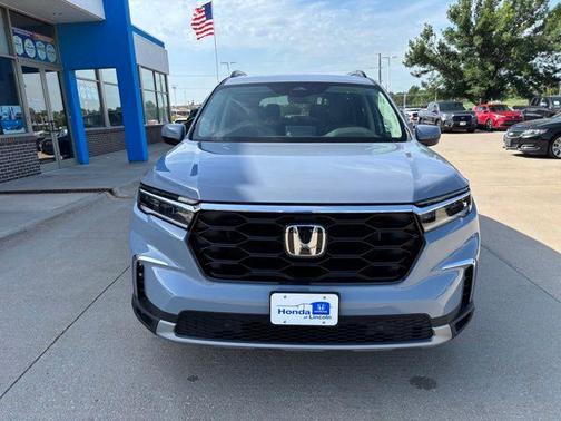 Gray 2025 Honda Pilot Touring 8-Passenger