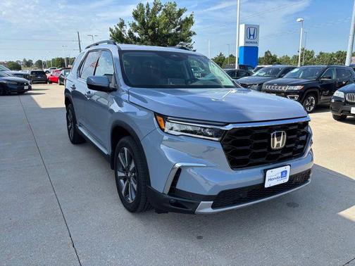 Gray 2025 Honda Pilot Touring 8-Passenger