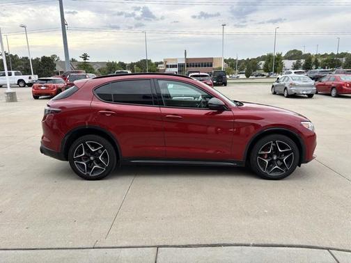 2020 Alfa Romeo Stelvio Ti Sport Carbon