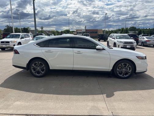 Platinum White Pearl 2023 Honda Accord Hybrid EX-L