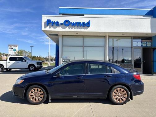 2014 Chrysler 200 LX