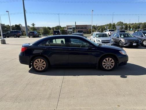 2014 Chrysler 200 LX