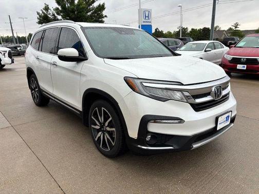 Platinum White Pearl 2021 Honda Pilot Touring 8-Passenger