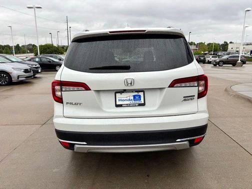 Platinum White Pearl 2021 Honda Pilot Touring 8-Passenger