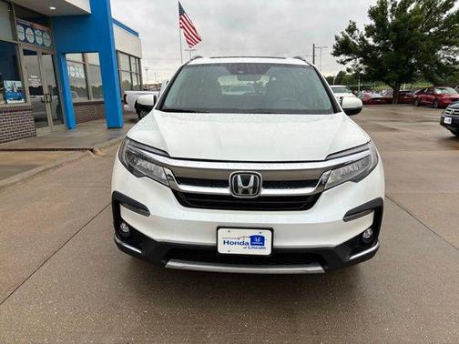 Platinum White Pearl 2021 Honda Pilot Touring 8-Passenger