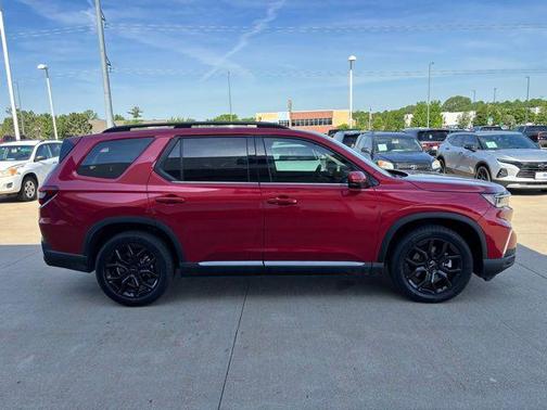 Radiant Red Metallic II 2025 Honda Pilot Touring 8-Passenger