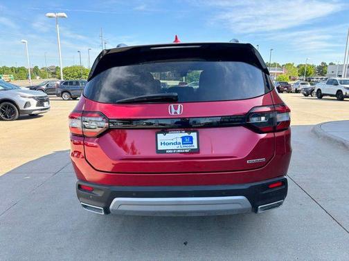 Radiant Red Metallic II 2025 Honda Pilot Touring 8-Passenger