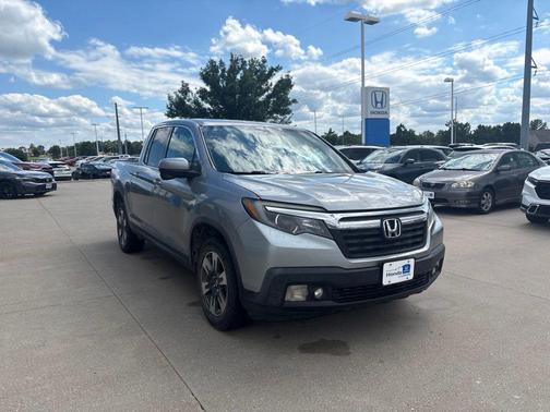 Lunar Silver Metallic 2017 Honda Ridgeline RTL