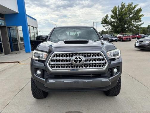 2016 Toyota Tacoma TRD Sport