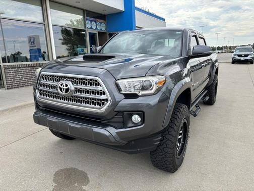 2016 Toyota Tacoma TRD Sport