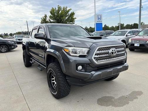 2016 Toyota Tacoma TRD Sport