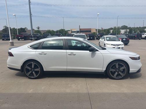 Platinum White Pearl 2023 Honda Accord Hybrid Sport