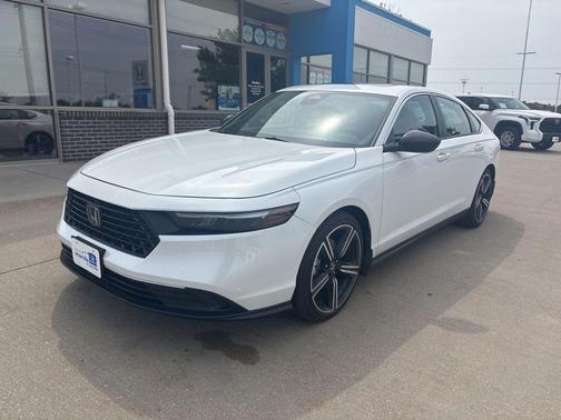 Platinum White Pearl 2023 Honda Accord Hybrid Sport