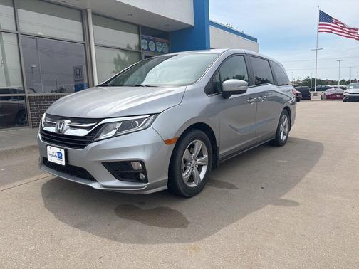 Lunar Silver Metallic 2018 Honda Odyssey EX-L