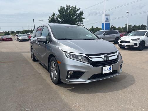 Lunar Silver Metallic 2018 Honda Odyssey EX-L
