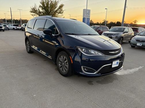 2019 Chrysler Pacifica Touring-L Plus