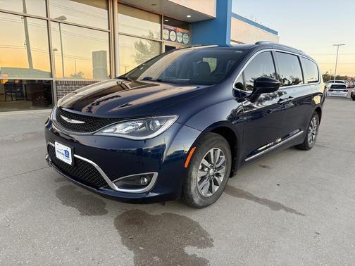 2019 Chrysler Pacifica Touring-L Plus