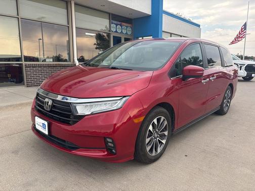 Radiant Red Metallic II 2022 Honda Odyssey EX-L